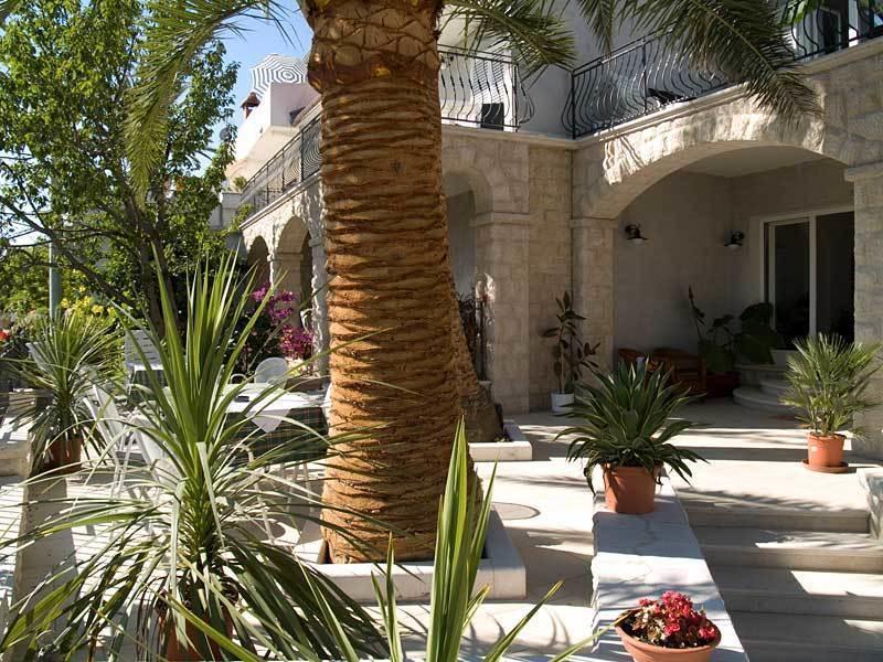 Marco Polo Apartment Banjol